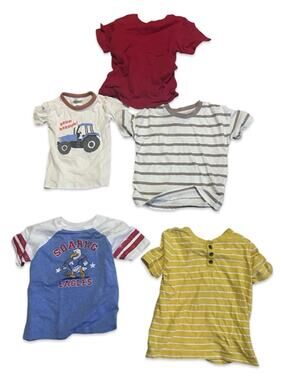 Lot of 5 Boys T-Shirts Size 5 Old Navy H&M Garanimals